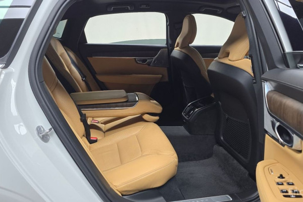 2022 Volvo S90 с пробегом 57 298 км