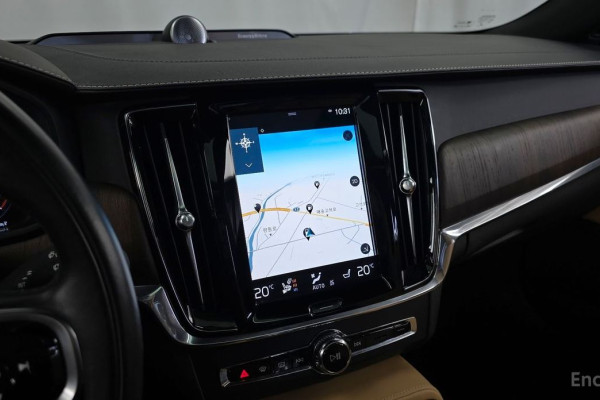 2021 Volvo S90 с пробегом 93 410 км