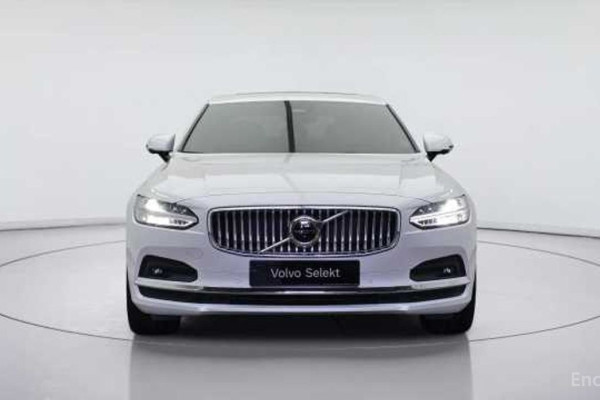 2022 Volvo S90 с пробегом 75 218 км