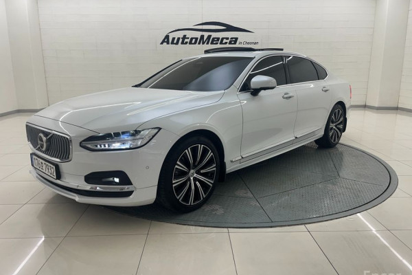 2022 Volvo S90 с пробегом 26 401 км