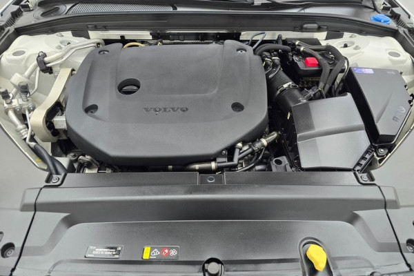 2022 Volvo S90 с пробегом 75 218 км