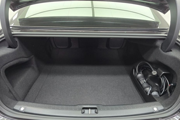 2023 Volvo S90 с пробегом 24 609 км