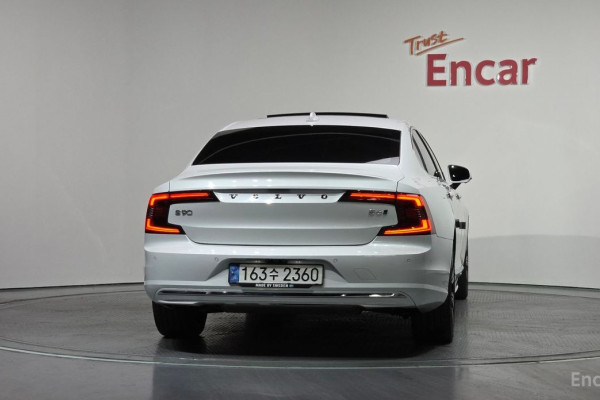 2022 Volvo S90 с пробегом 41 475 км
