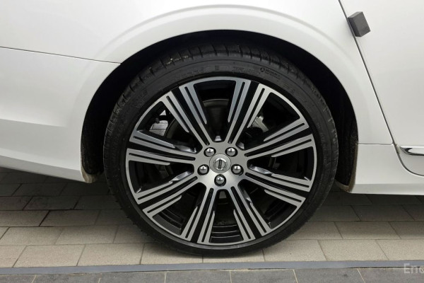 2022 Volvo S90 с пробегом 41 475 км