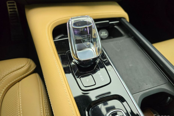 2022 Volvo S90 с пробегом 75 218 км