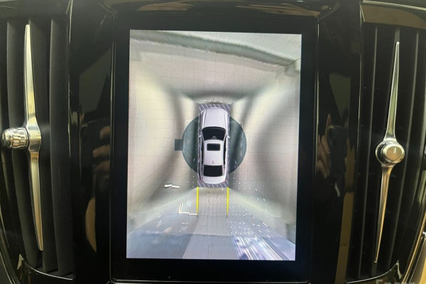 2022 Volvo S90 с пробегом 26 401 км