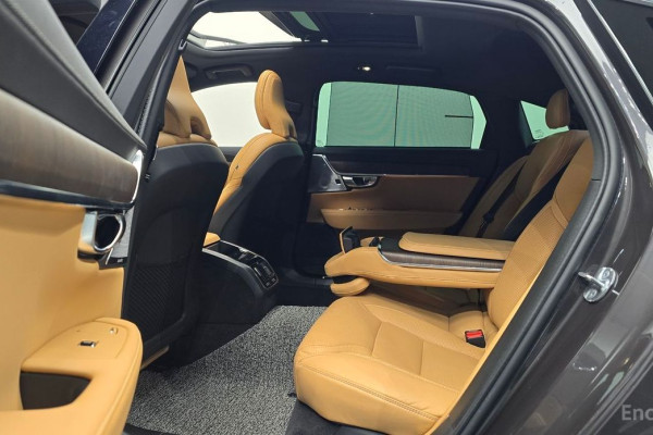 2022 Volvo S90 с пробегом 78 417 км