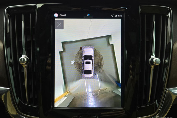 2022 Volvo S90 с пробегом 75 218 км