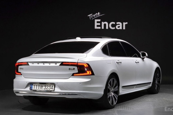 2022 Volvo S90 с пробегом 80 461 км