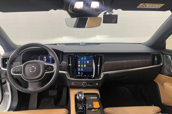 2022 Volvo S90 с пробегом 26 401 км