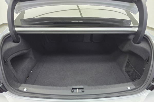 2022 Volvo S90 с пробегом 75 218 км