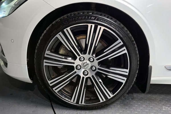 2022 Volvo S90 с пробегом 80 461 км