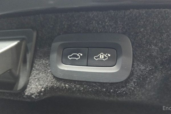 2022 Volvo S90 с пробегом 78 417 км