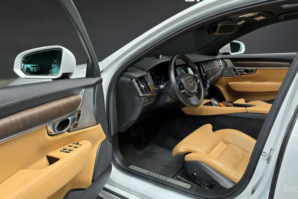 2022 Volvo S90 с пробегом 80 461 км