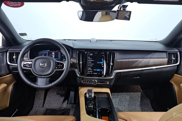 2022 Volvo S90 с пробегом 41 806 км