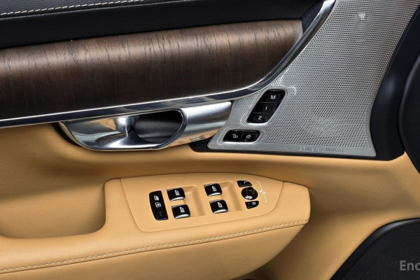 2022 Volvo S90 с пробегом 80 461 км