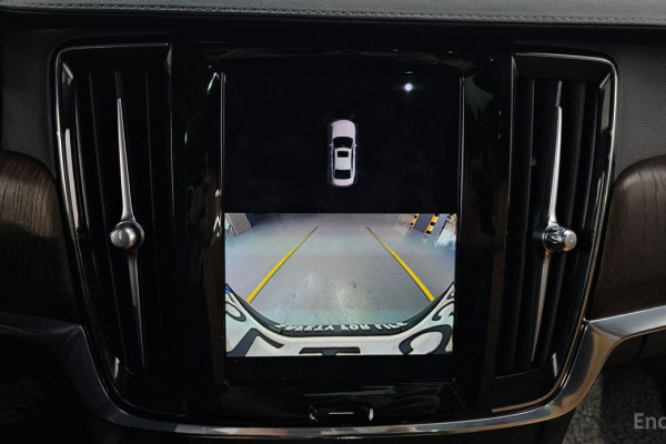 2022 Volvo S90 с пробегом 41 806 км