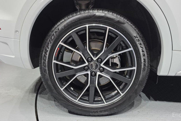 2024 Audi Q5 с пробегом 15 411 км