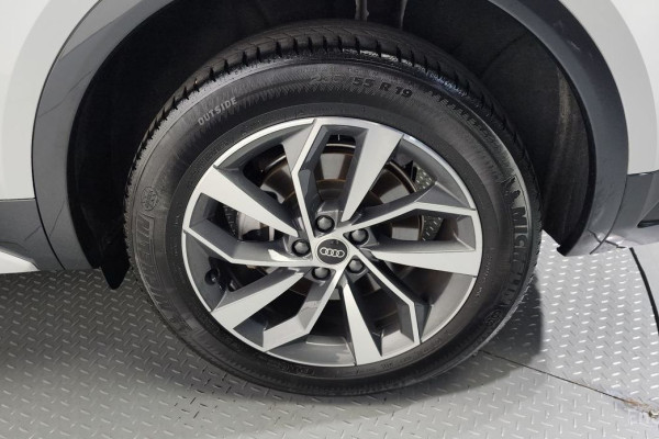 2023 Audi Q5 с пробегом 38 843 км