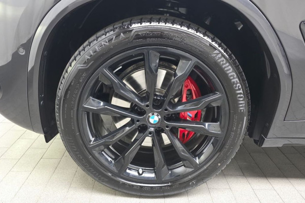 2025 BMW X4 с пробегом 17 708 км