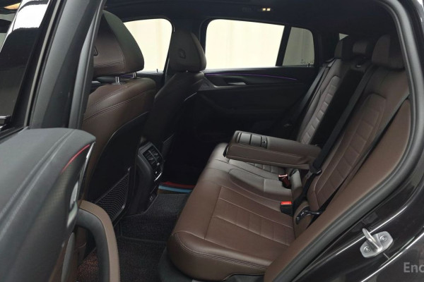 2025 BMW X4 с пробегом 17 708 км