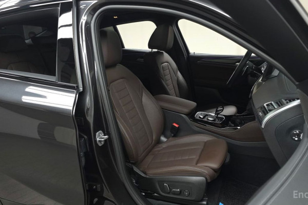 2025 BMW X4 с пробегом 17 708 км