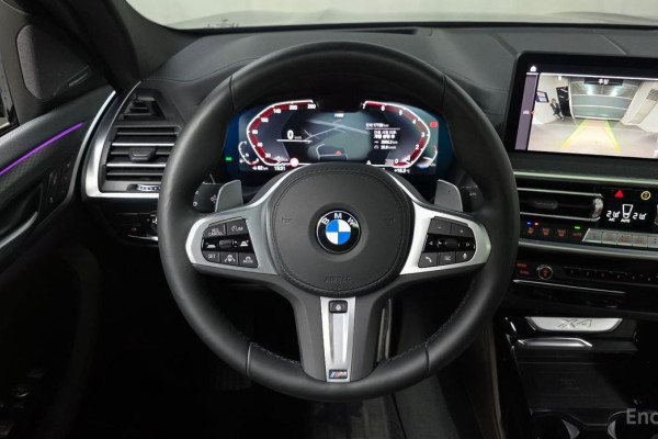 2025 BMW X4 с пробегом 17 708 км