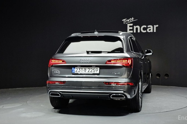 2023 Audi Q5 с пробегом 10 862 км