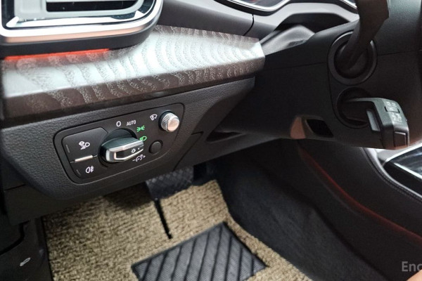 2023 Audi Q5 с пробегом 10 862 км