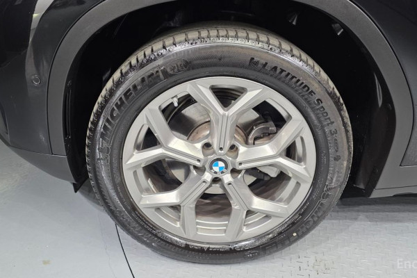 2024 BMW X4 с пробегом 15 318 км