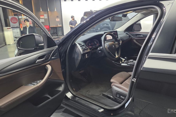 2024 BMW X4 с пробегом 15 318 км