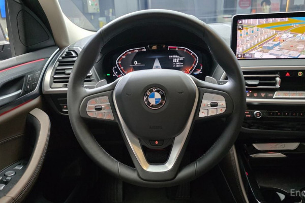 2024 BMW X4 с пробегом 15 318 км