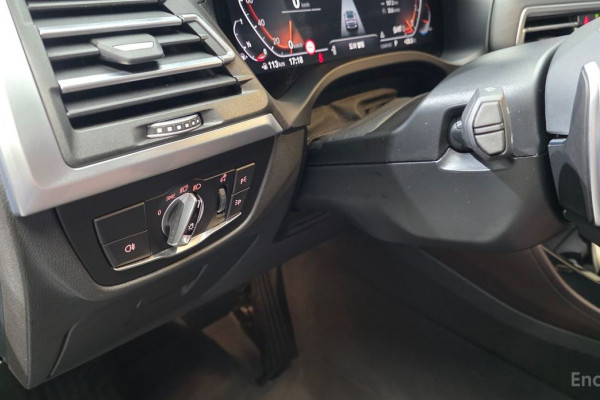 2024 BMW X4 с пробегом 15 318 км