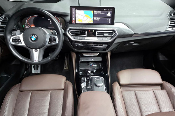 2023 BMW X4 с пробегом 32 444 км