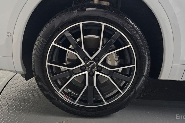 2023 Audi Q5 с пробегом 17 047 км