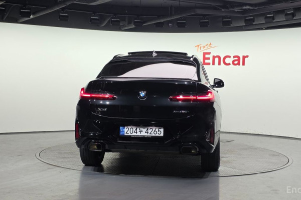 2023 BMW X4 с пробегом 36 221 км