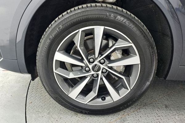 2023 Audi Q5 с пробегом 15 646 км