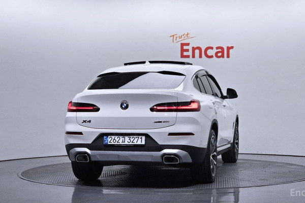 2025 BMW X4 с пробегом 4 671 км