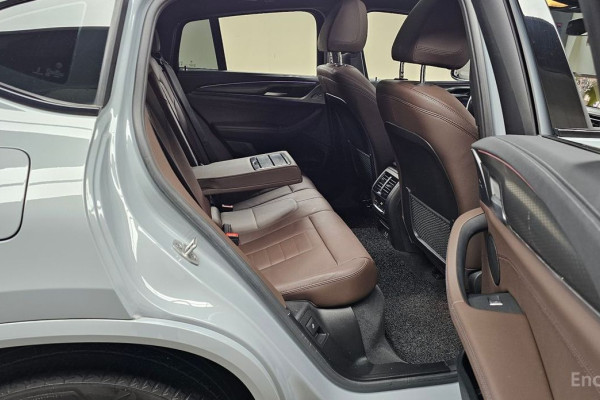 2023 BMW X4 с пробегом 29 337 км