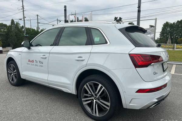 2023 Audi Q5 с пробегом 13 000 км