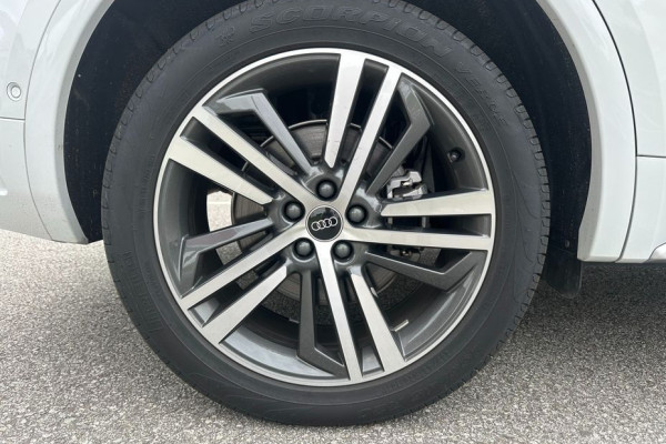 2023 Audi Q5 с пробегом 13 000 км