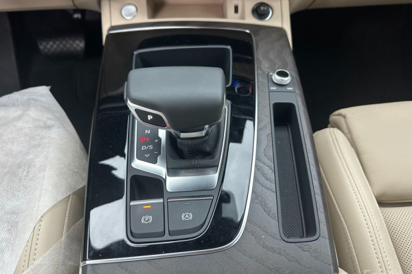 2023 Audi Q5 с пробегом 13 000 км