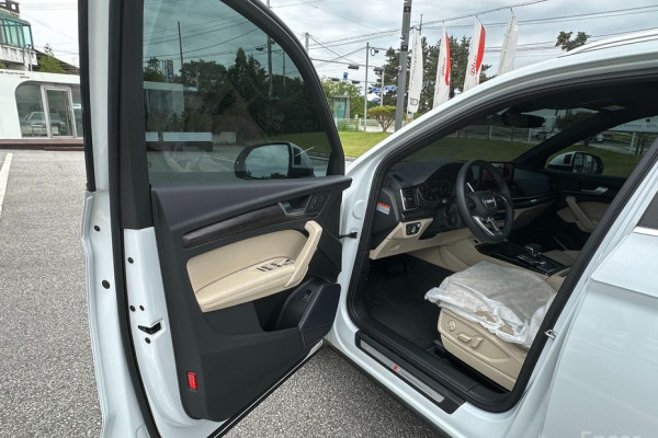 2023 Audi Q5 с пробегом 13 000 км