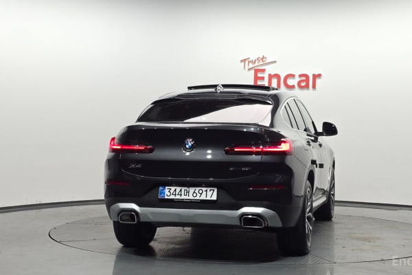 2025 BMW X4 с пробегом 9 160 км