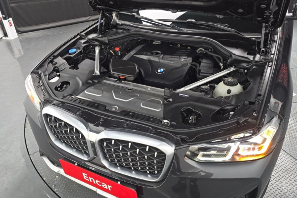 2025 BMW X4 с пробегом 9 160 км