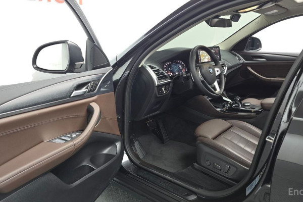 2025 BMW X4 с пробегом 9 160 км