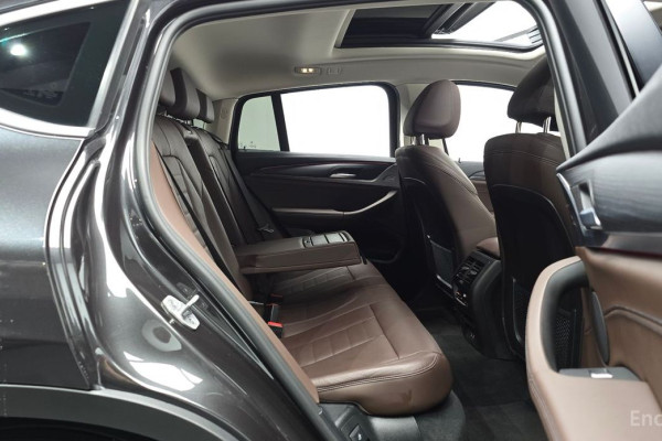 2025 BMW X4 с пробегом 9 160 км