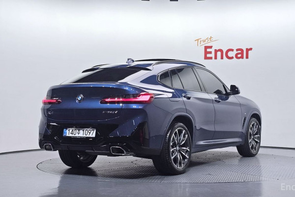 2025 BMW X4 с пробегом 8 063 км