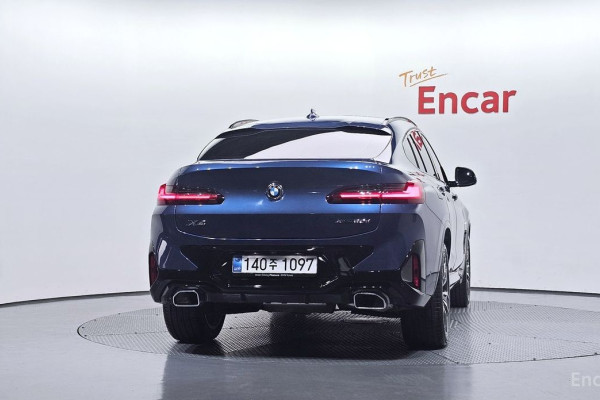 2025 BMW X4 с пробегом 8 063 км