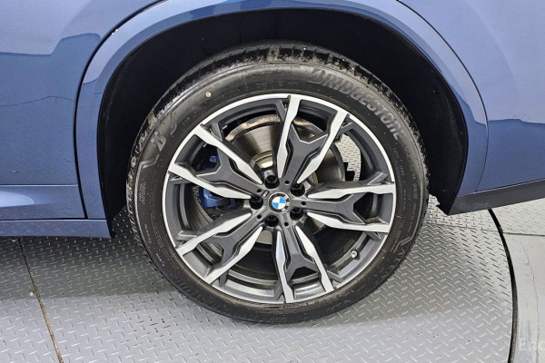 2025 BMW X4 с пробегом 8 063 км